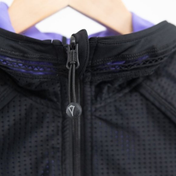 Ivivva by Lululemon “Challenge Ready” Reversible Black/Purple Hooded Jacket sz10 - Picture 4 of 12